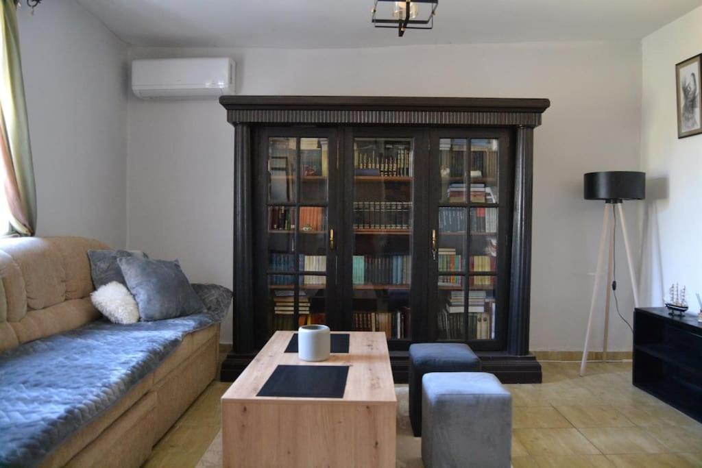 Una Apartment Цетине Экстерьер фото